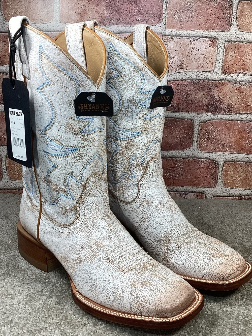 Shyanne Sahara Womens western cowboy boots size 8
